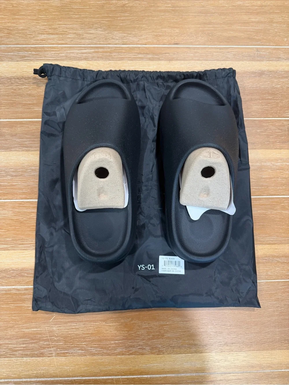 YS-01 Black slides